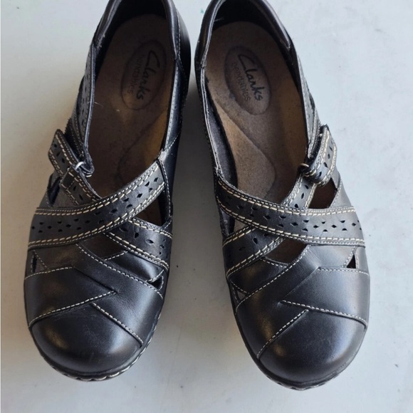 Clarks Collection Loafers 8M Women Black Leather Shoes Comfort Excellent - Picture 6 of 12